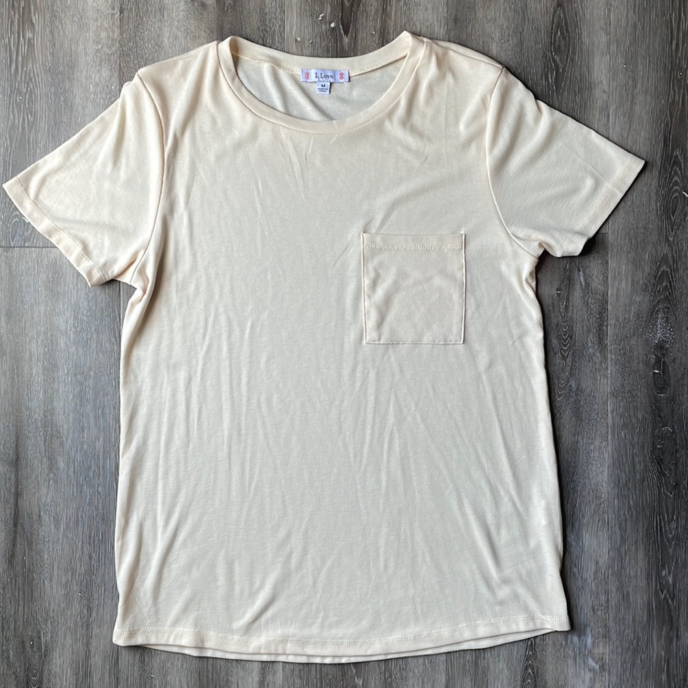 Light Cream Pocket Short Sleeve T-Shirt